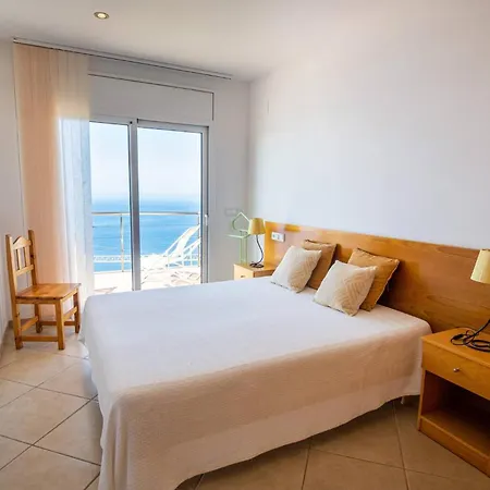 La Perla En Canyelles, Con Vistas Al Mar