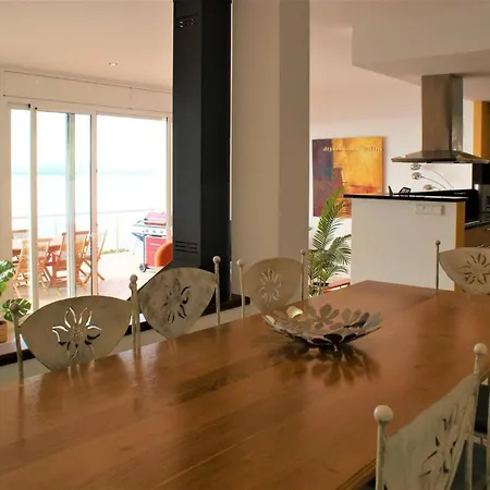 Hébergement de vacances La Perla En Canyelles, Con Vistas Al Mar *