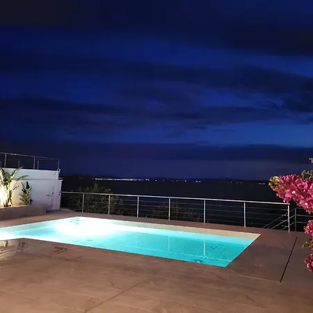Hébergement de vacances La Perla En Canyelles, Con Vistas Al Mar *