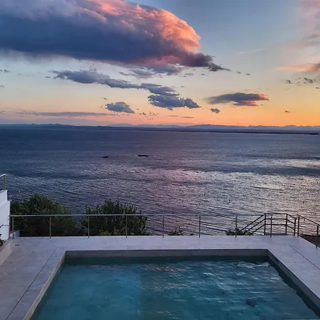 Hébergement de vacances La Perla En Canyelles, Con Vistas Al Mar *
